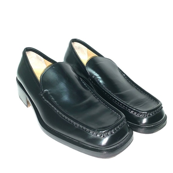 GUCCI Authentic and in perfect condition. Size 7D - Picture 1 of 8